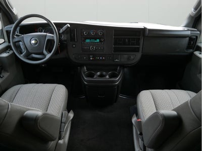 2024 Chevrolet Express Passenger 3500 1LT
