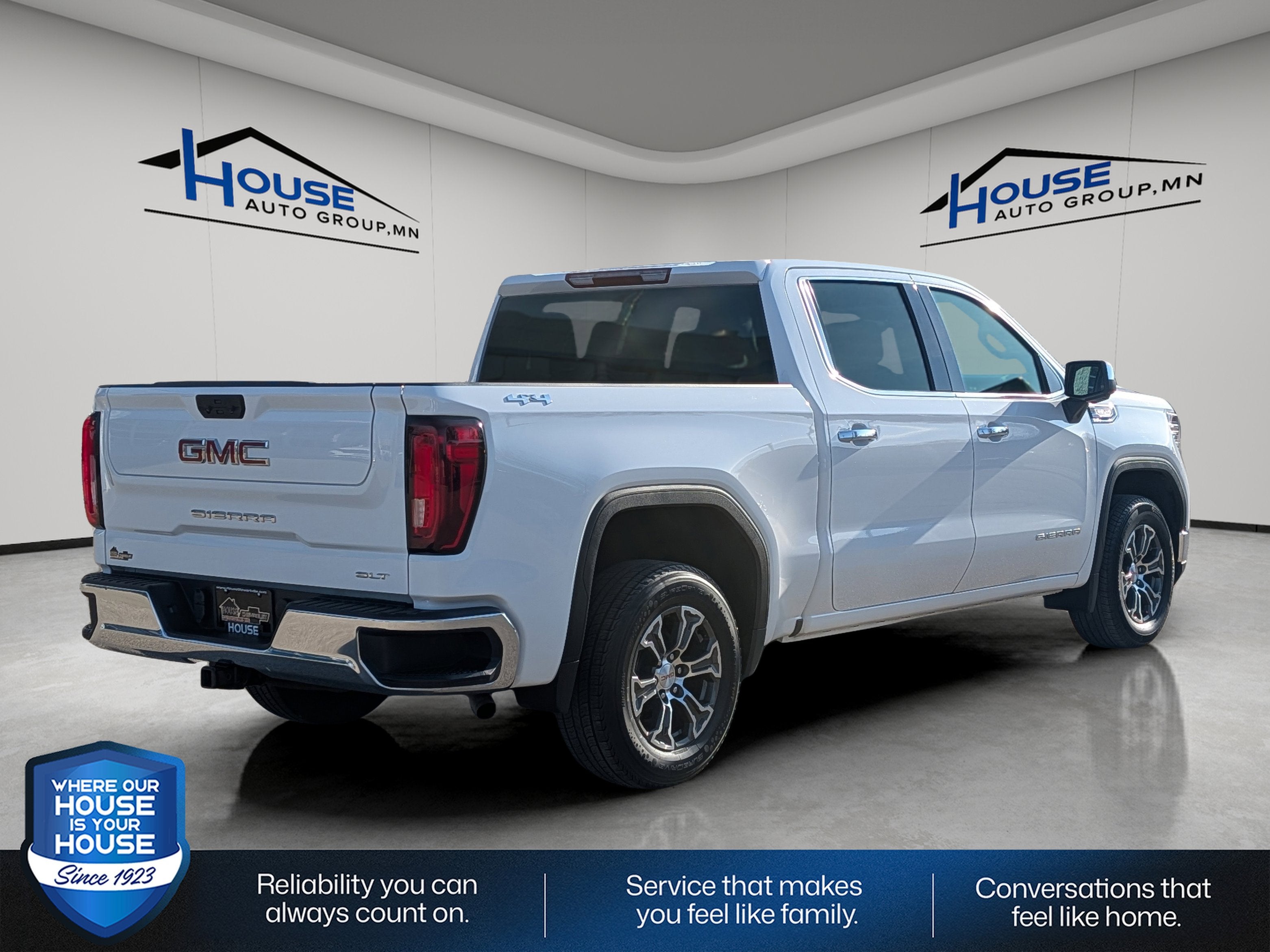 2025 GMC Sierra 1500 SLT