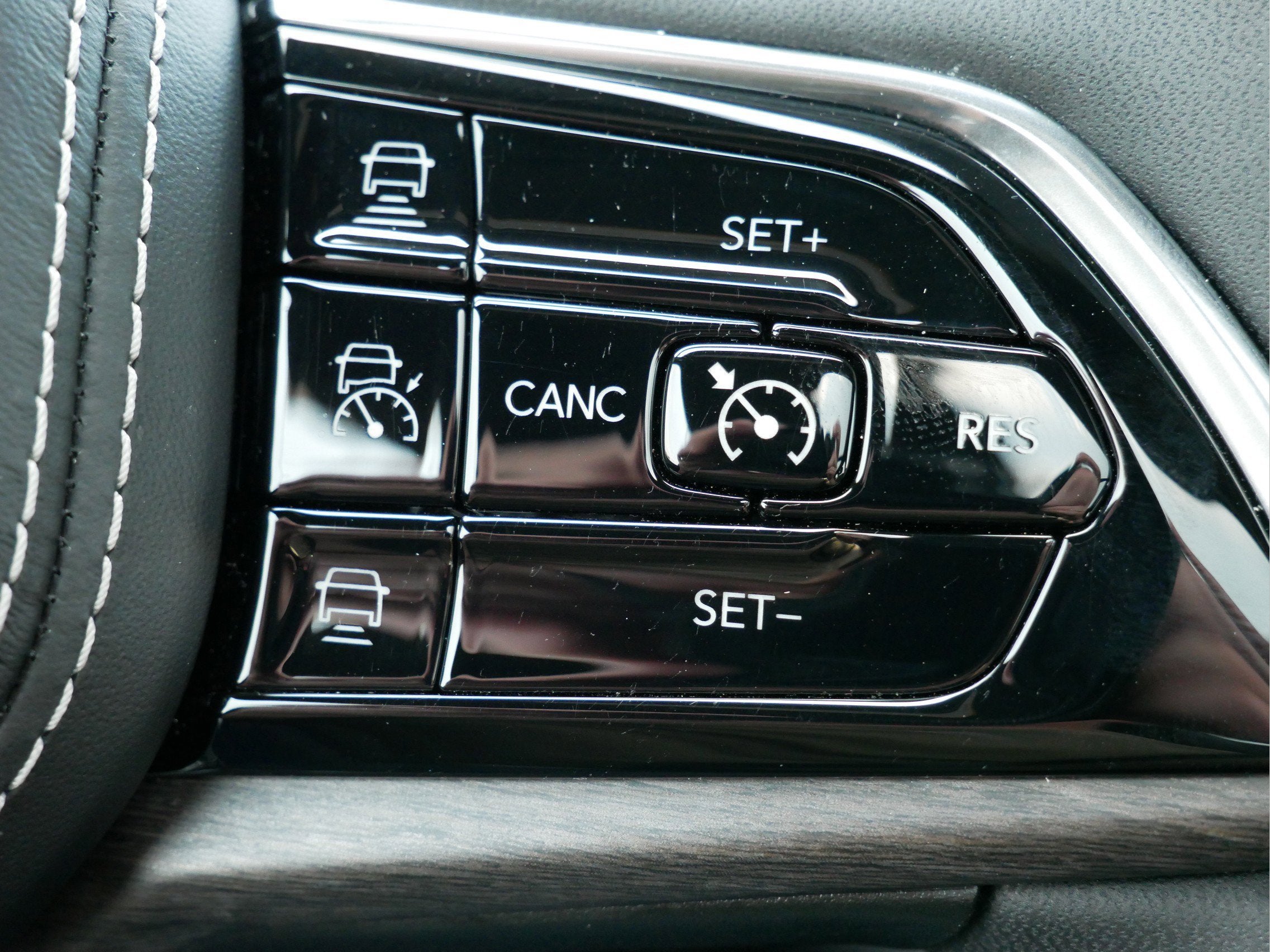 2024 Jeep Grand Cherokee Overland 4x4