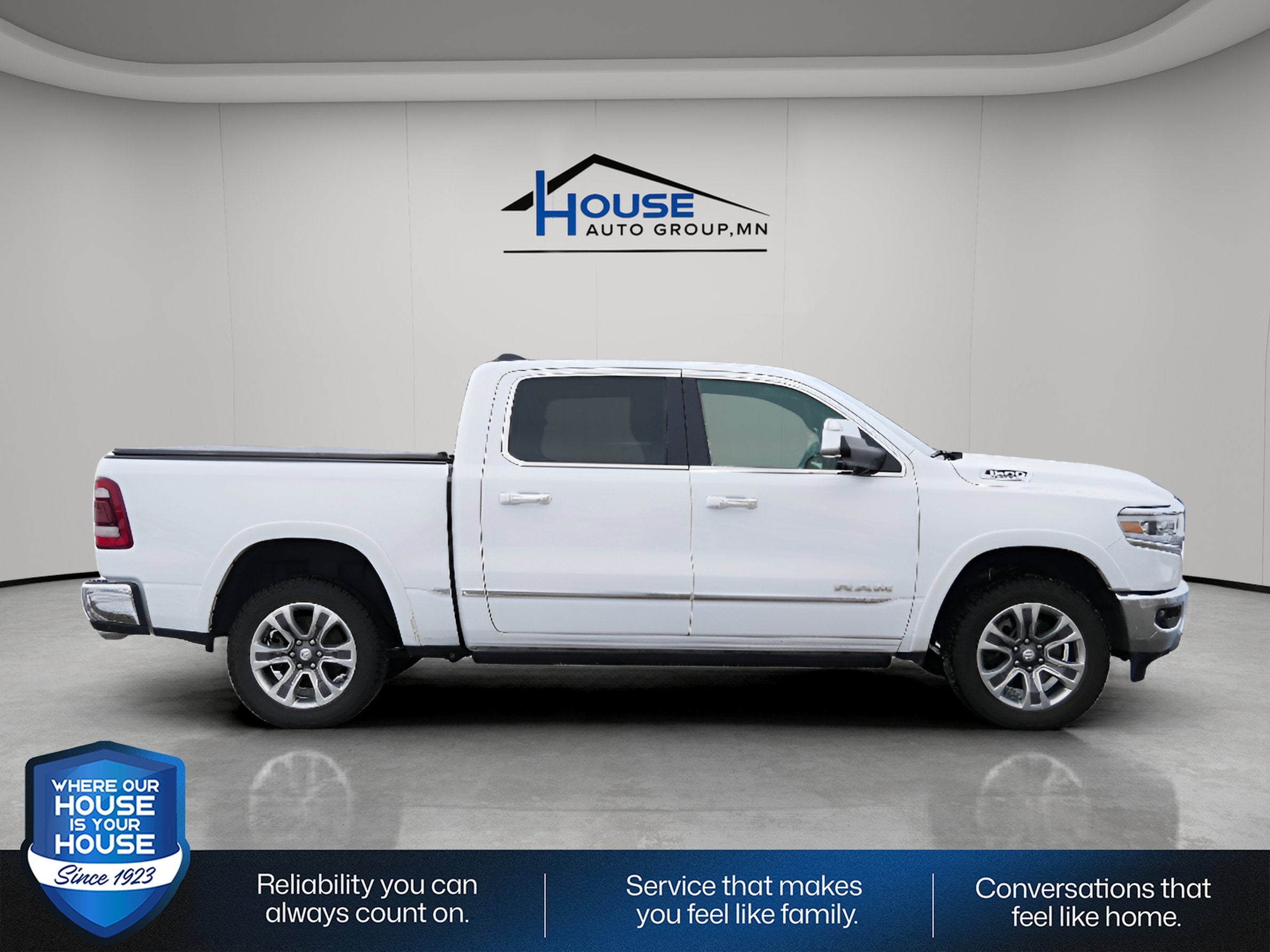 2022 RAM 1500 Limited Crew Cab 4x4 5'7" Box