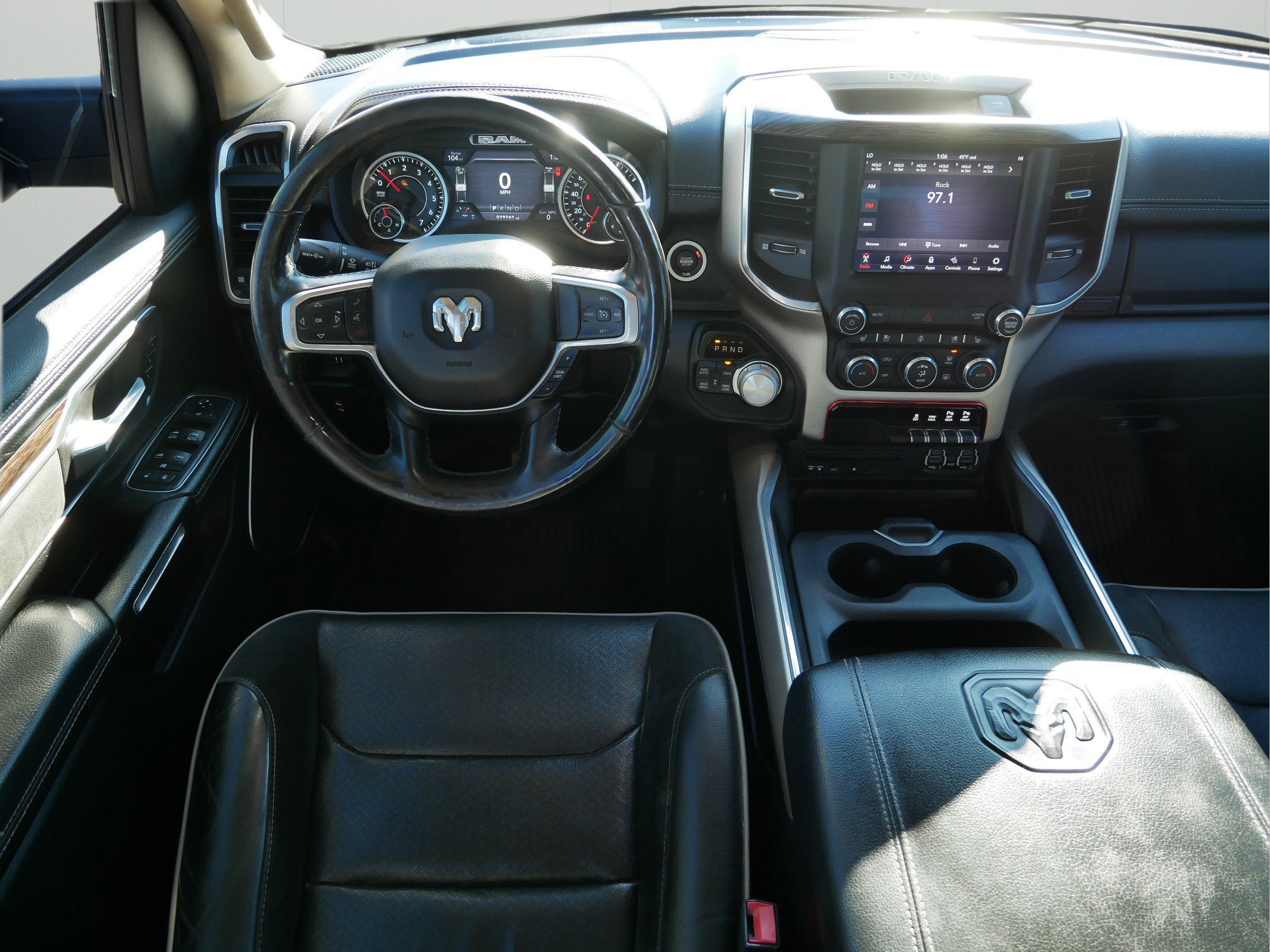 2019 RAM 1500 Laramie Crew Cab 4x4 5'7" Box