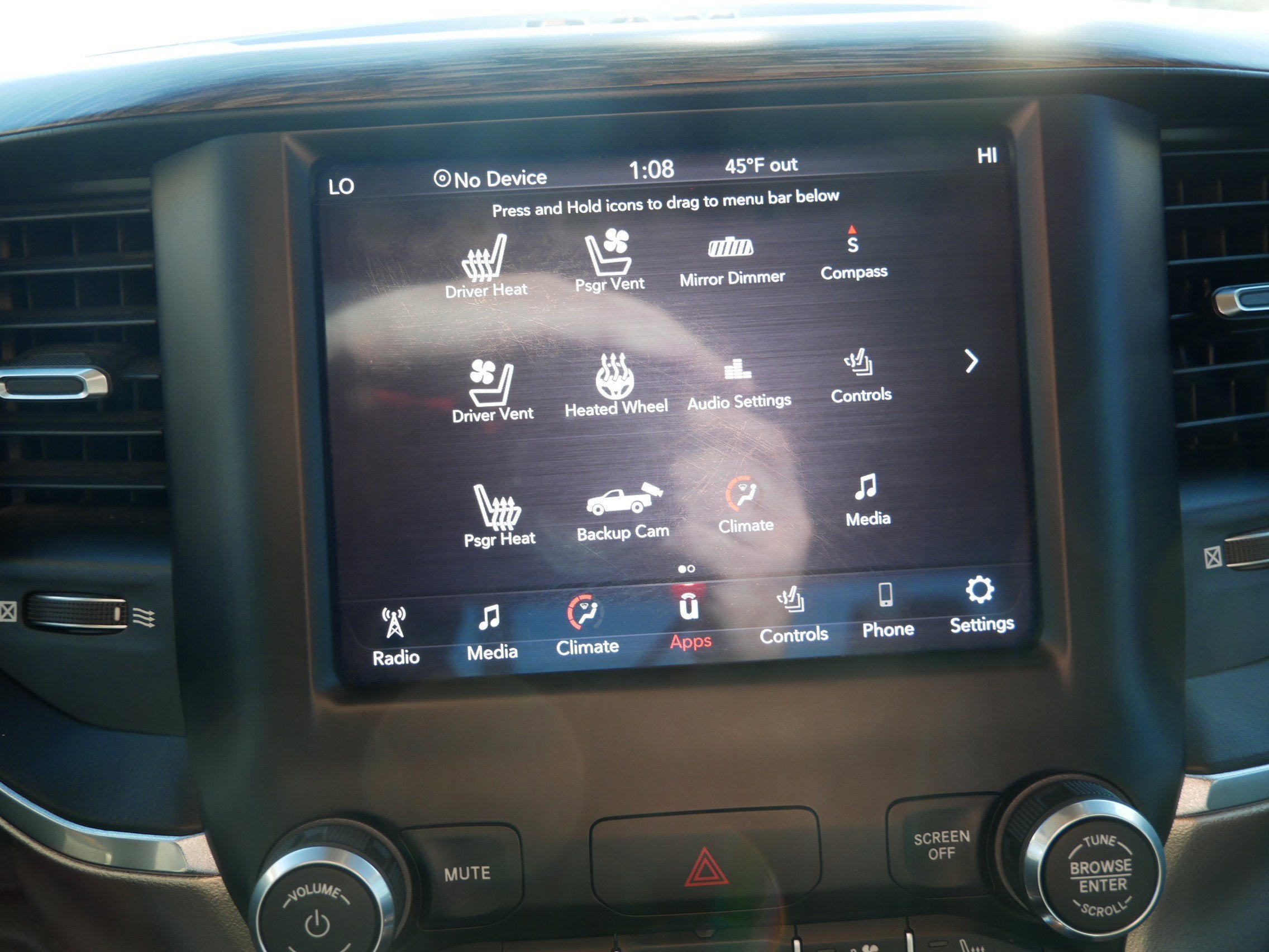 2019 RAM 1500 Laramie Crew Cab 4x4 5'7" Box