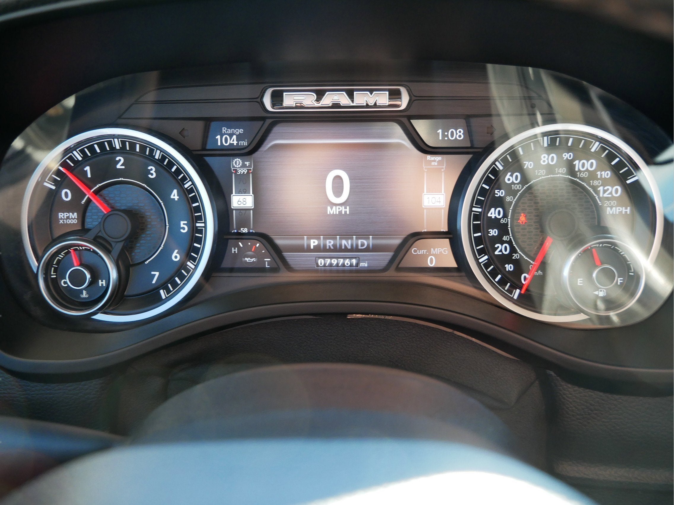 2019 RAM 1500 Laramie Crew Cab 4x4 5'7" Box