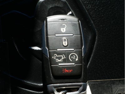 2019 RAM 1500 Laramie Crew Cab 4x4 5'7" Box