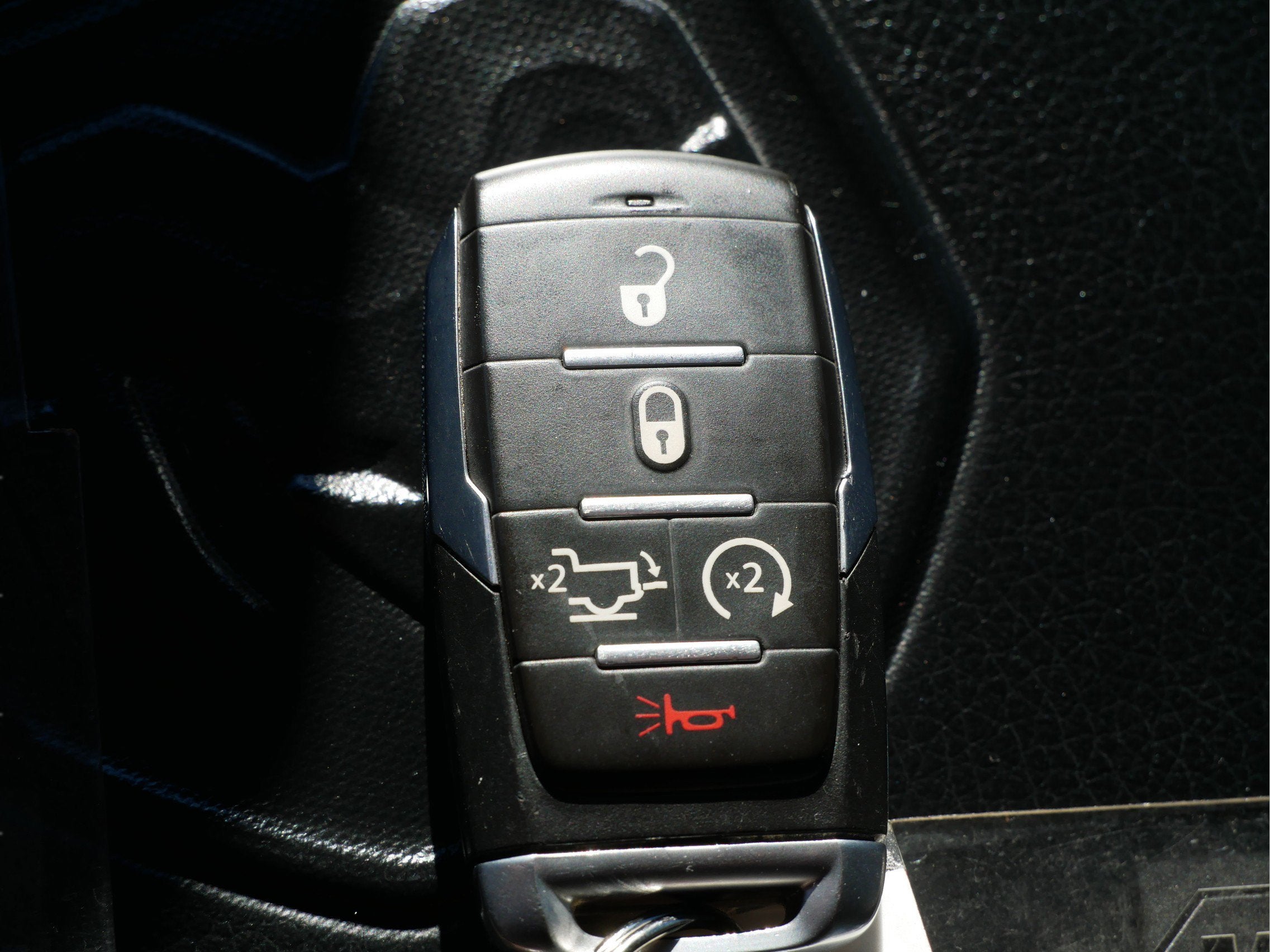 2019 RAM 1500 Laramie Crew Cab 4x4 5'7" Box