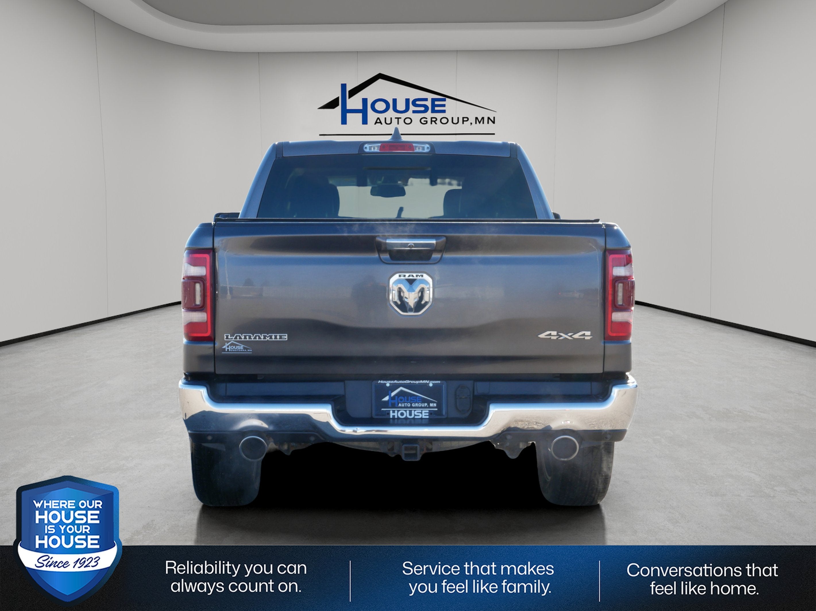 2019 RAM 1500 Laramie Crew Cab 4x4 5'7" Box