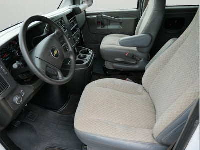 2024 Chevrolet Express Passenger 3500 1LS