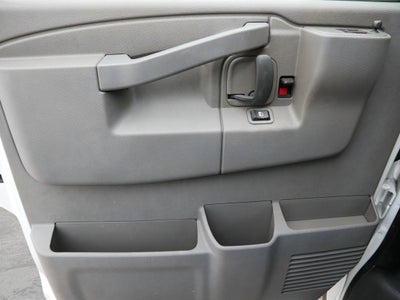 2024 Chevrolet Express Passenger 3500 1LS