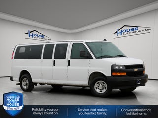 2024 Chevrolet Express Passenger 3500 1LS