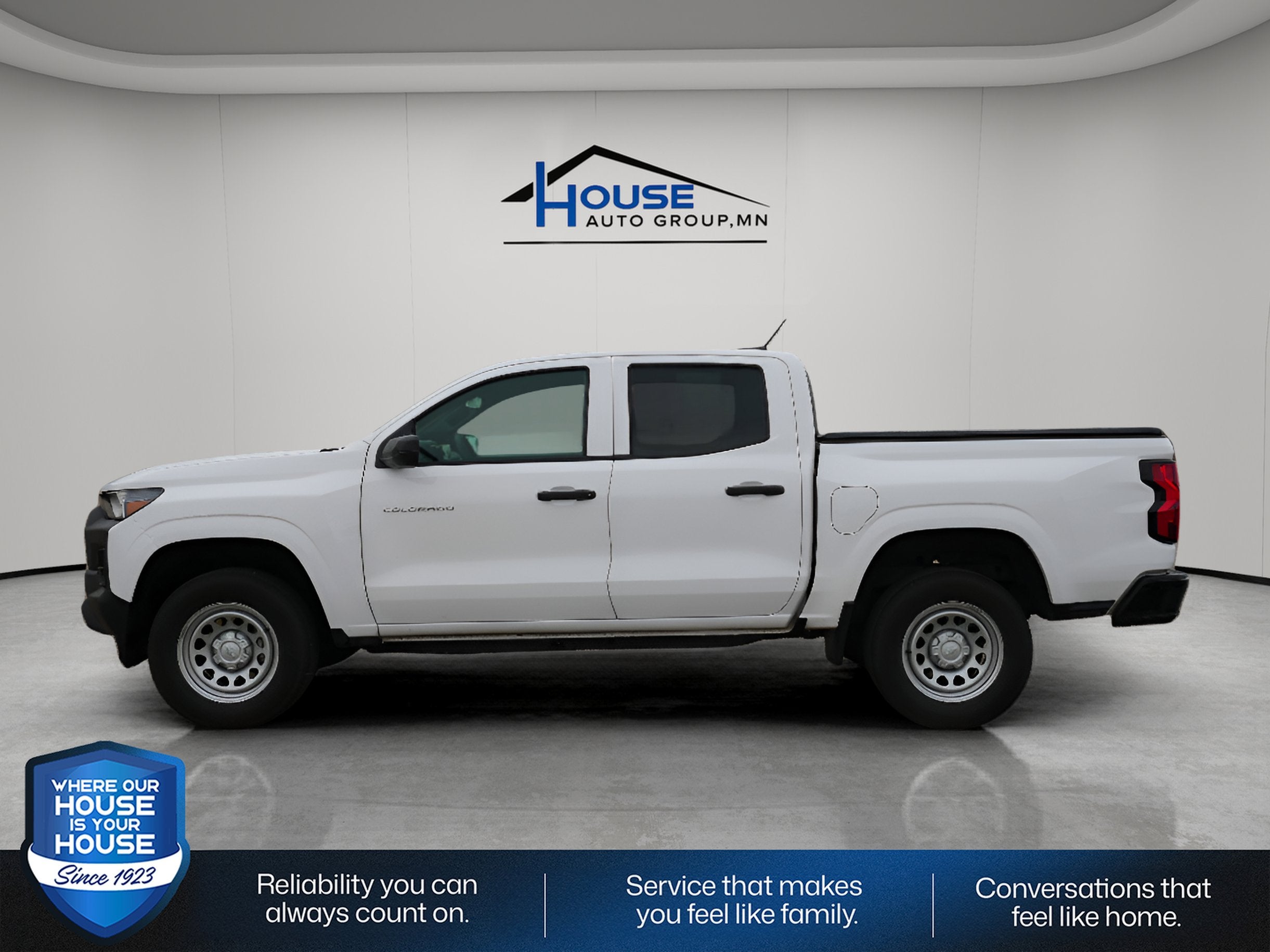 2024 Chevrolet Colorado WT