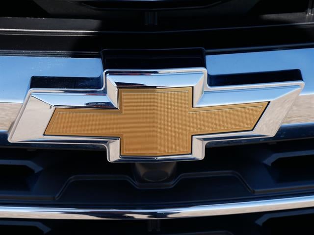 2025 Chevrolet Traverse Base