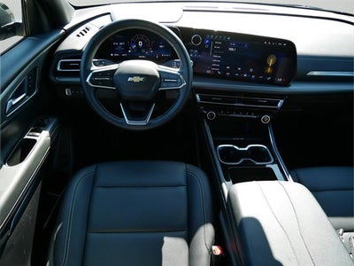 2025 Chevrolet Traverse Base