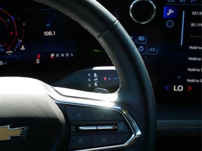 2025 Chevrolet Traverse Base