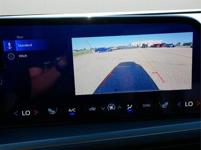 2025 Chevrolet Traverse Base