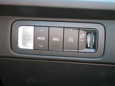 2025 Chevrolet Traverse Base