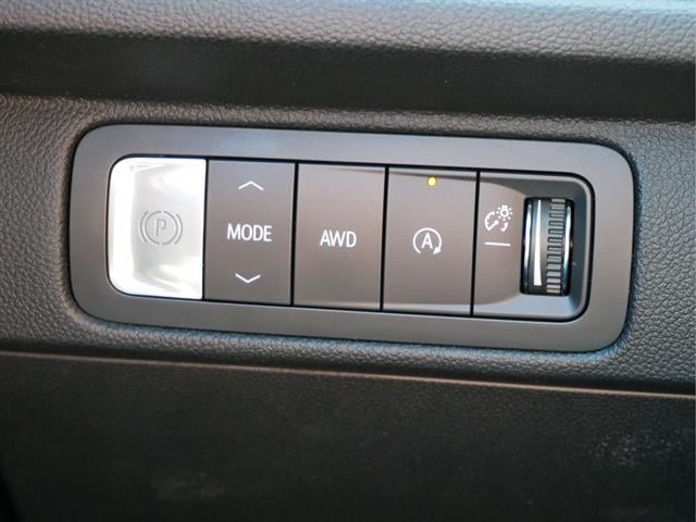 2025 Chevrolet Traverse Base
