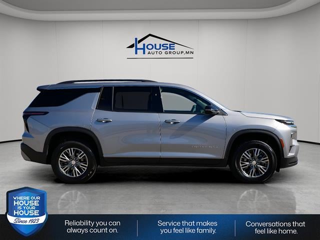 2025 Chevrolet Traverse Base