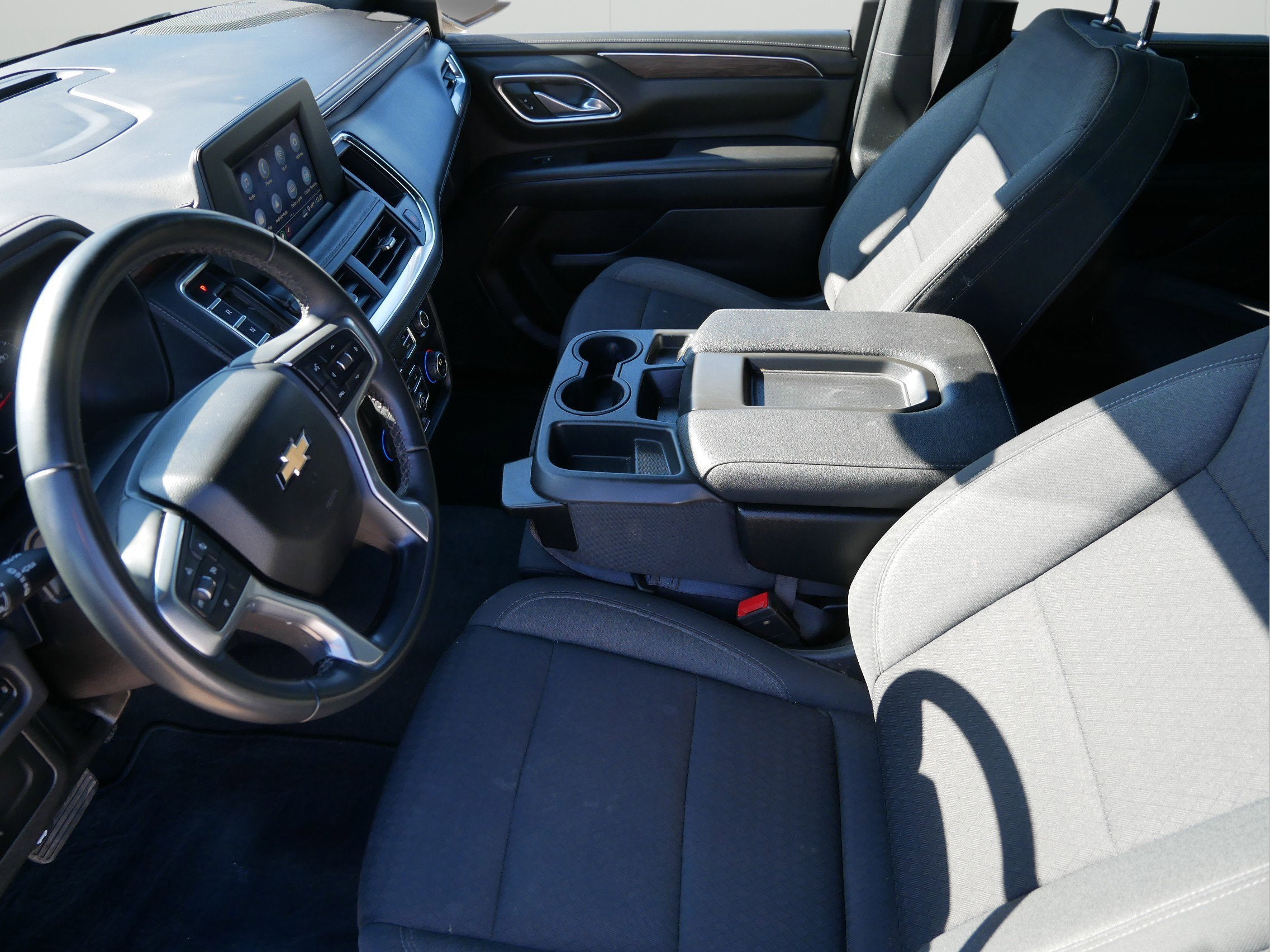 2023 Chevrolet Suburban LS