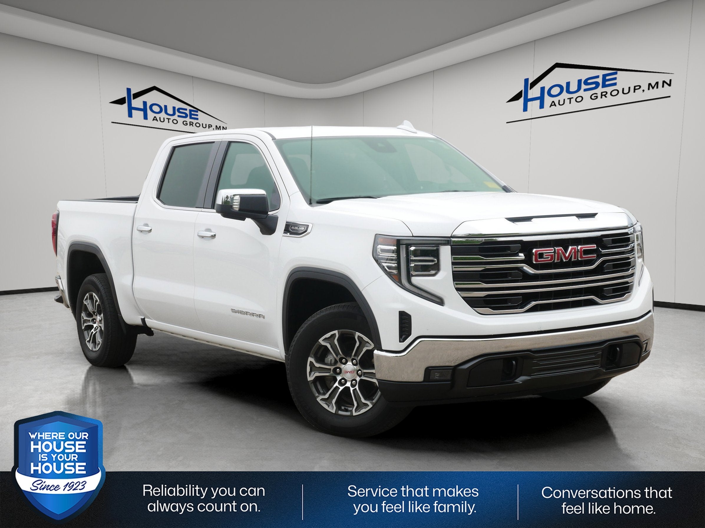 2025 GMC Sierra 1500 SLT