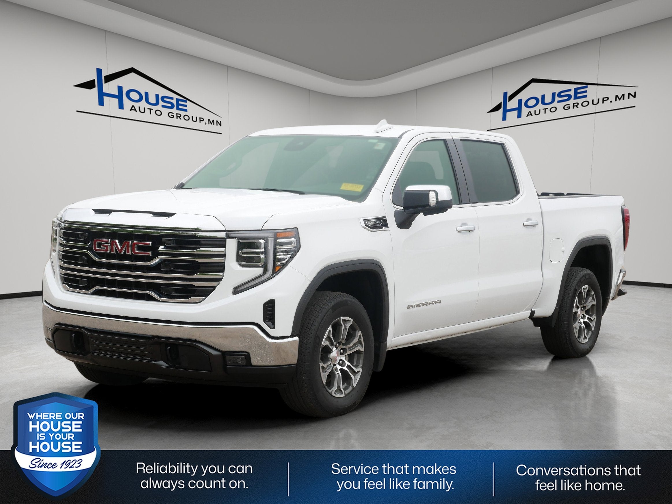 2025 GMC Sierra 1500 SLT
