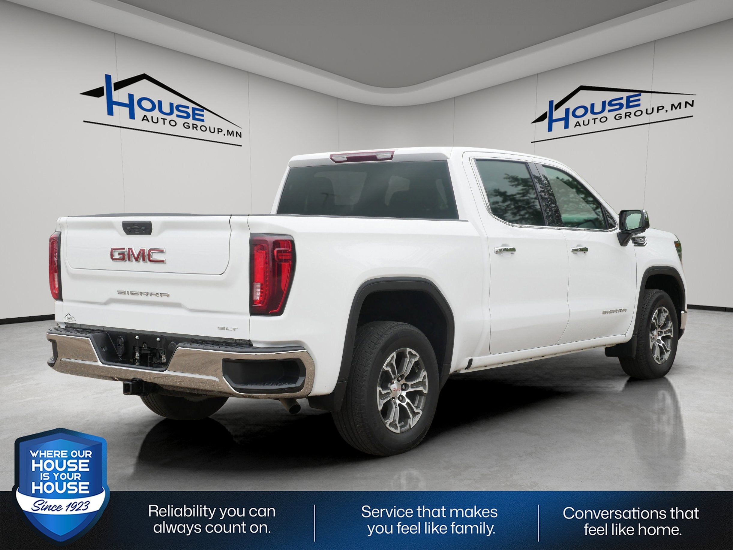 2025 GMC Sierra 1500 SLT