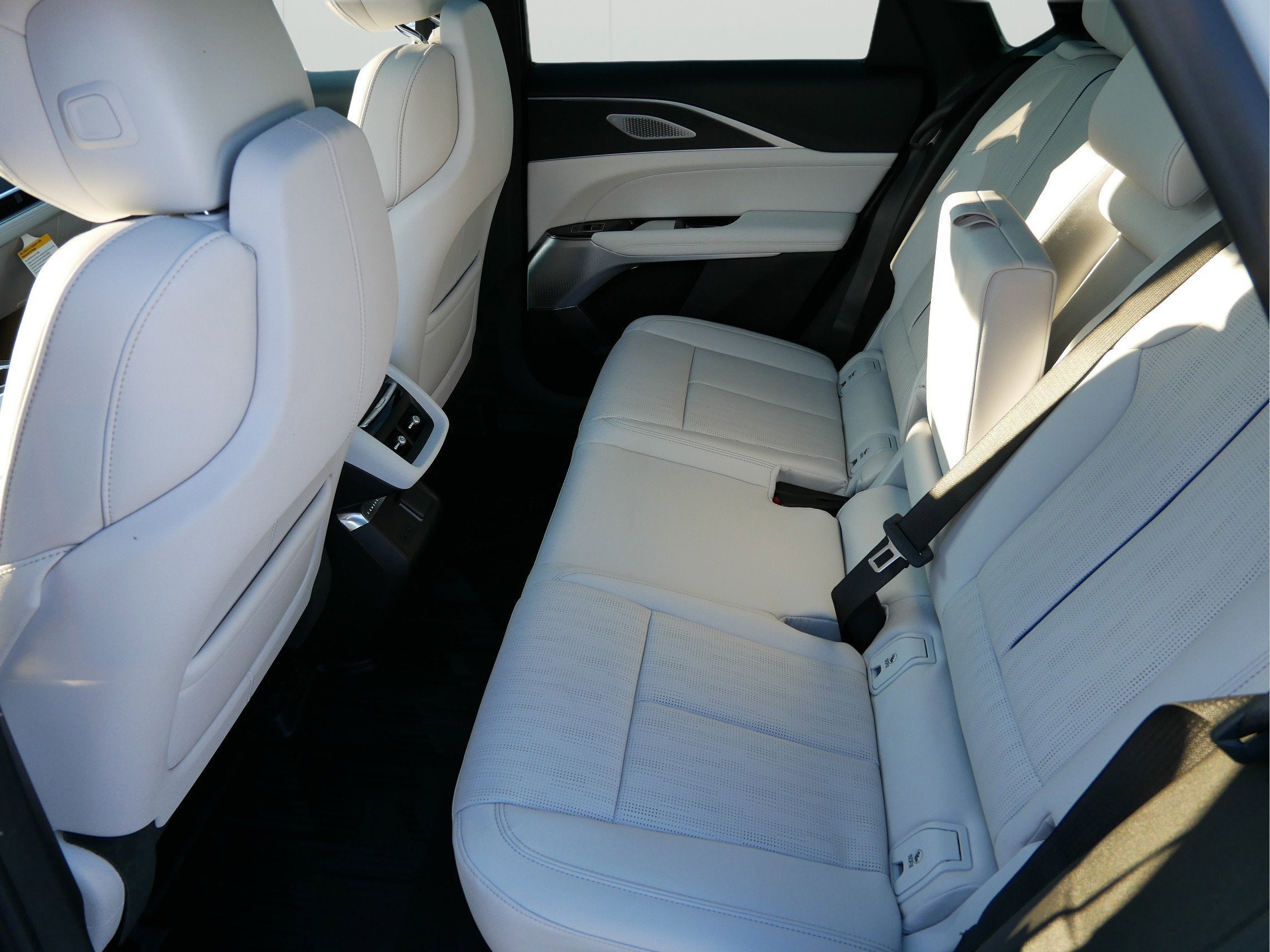 2026 Cadillac LYRIQ Signature Sport