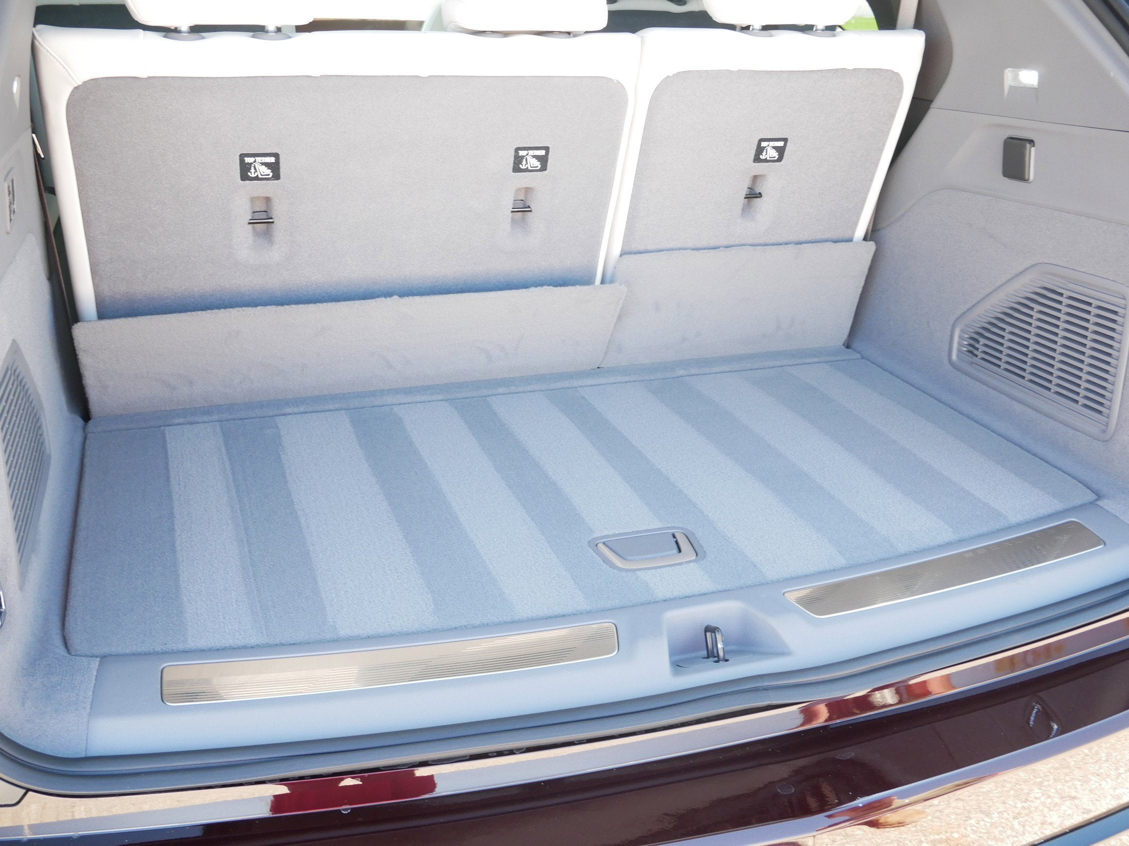 2025 Cadillac ESCALADE IQ Luxury 1