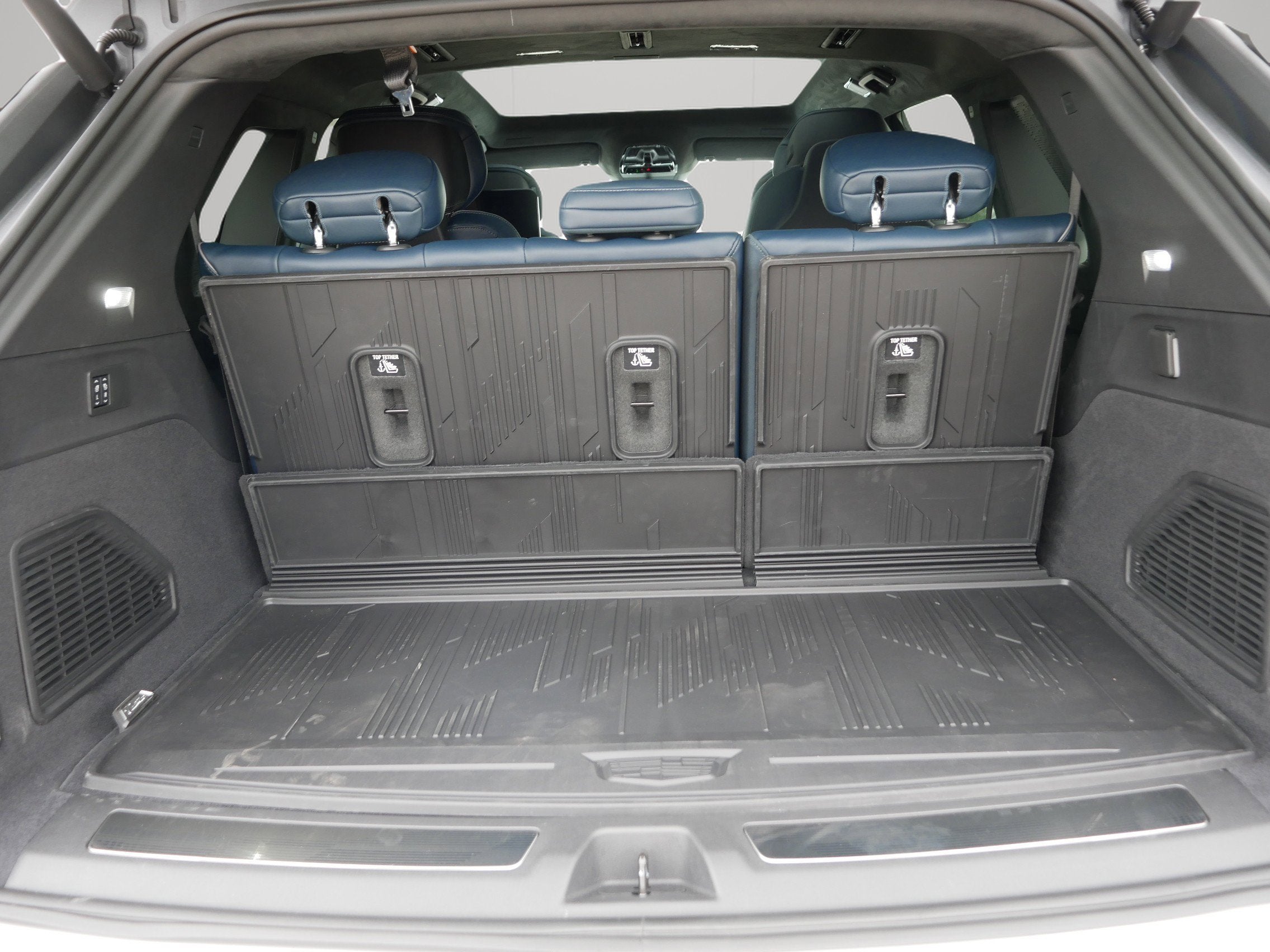 2025 Cadillac ESCALADE IQ Sport 2