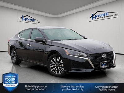 2025 Nissan Altima Base