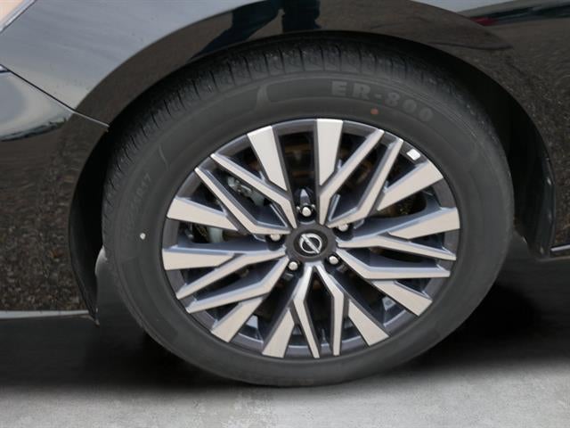 2025 Nissan Altima Base