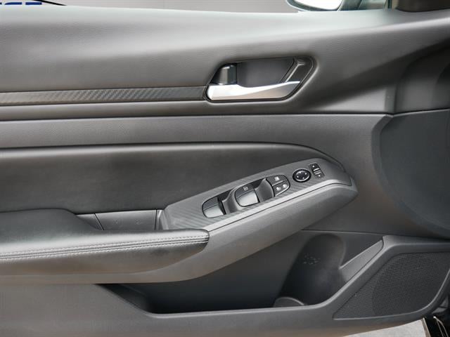 2025 Nissan Altima Base