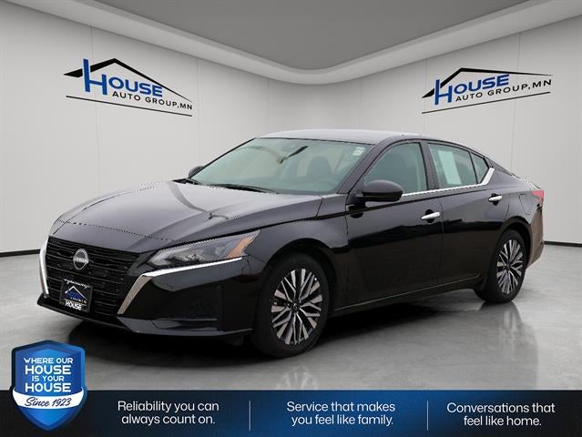2025 Nissan Altima Base