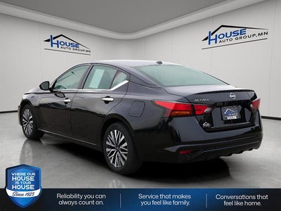 2025 Nissan Altima Base