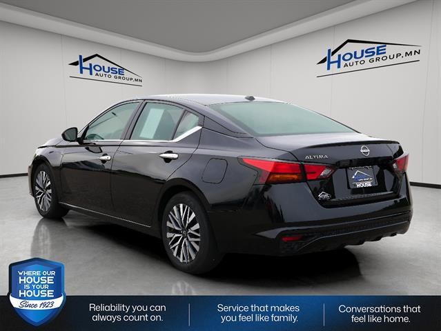 2025 Nissan Altima Base