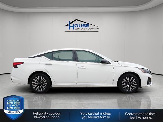 2025 Nissan Altima Base