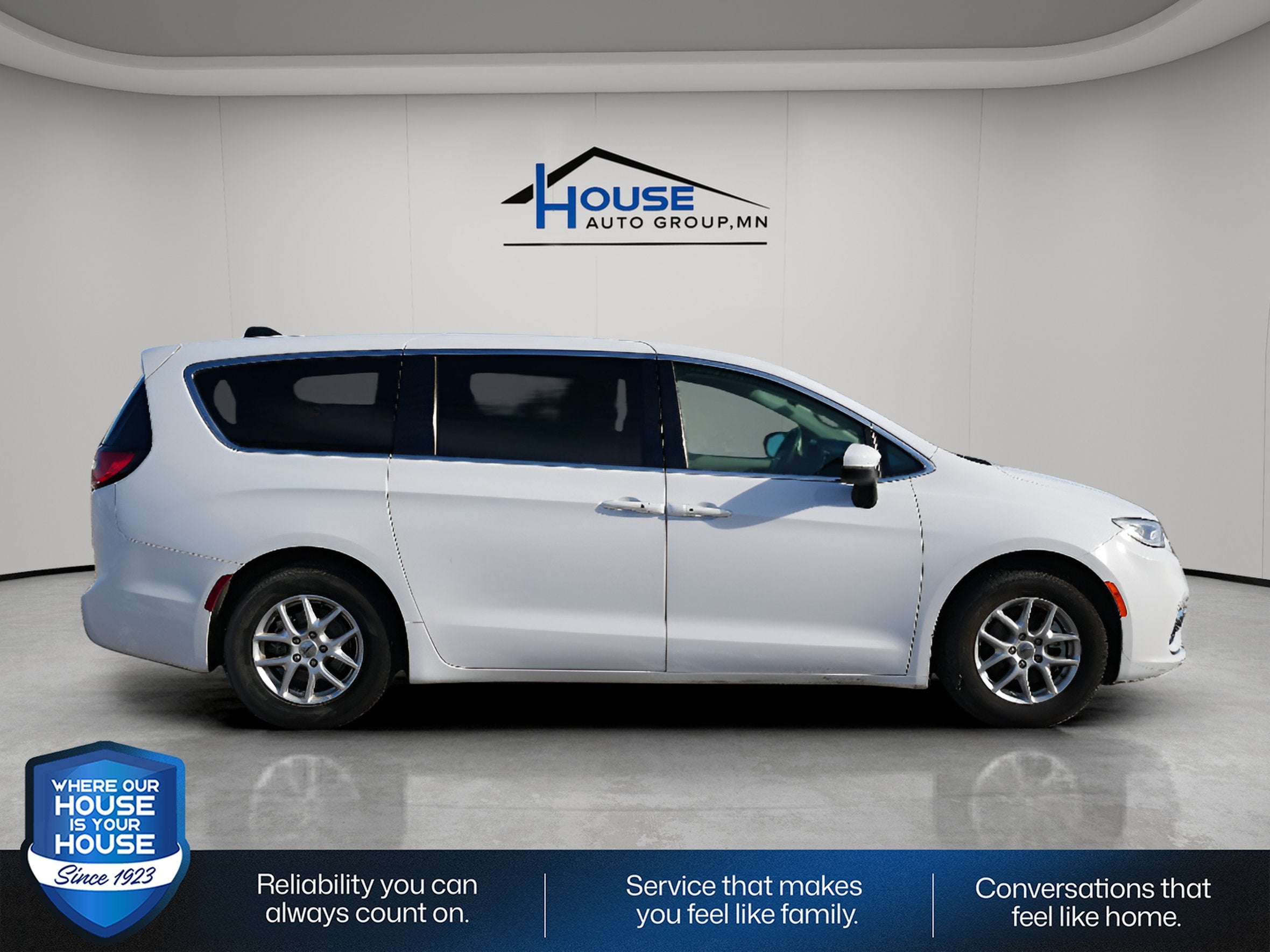 2023 Chrysler Pacifica Touring L