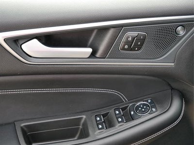 2023 Ford Edge Base