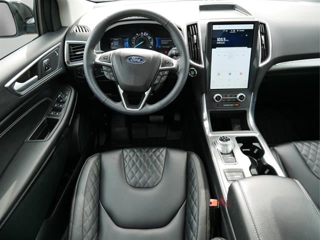 2023 Ford Edge Base