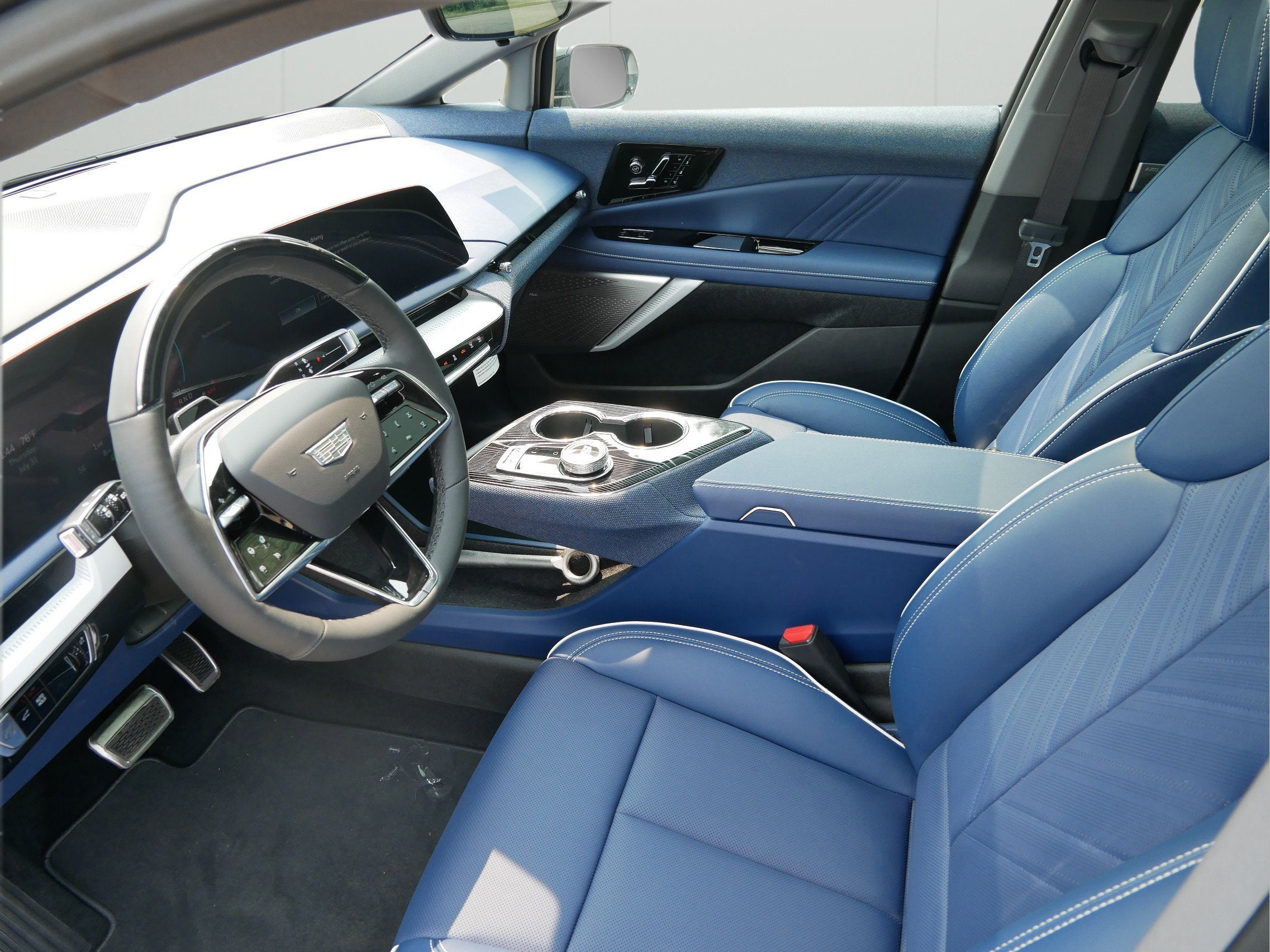 2025 Cadillac OPTIQ Sport 2