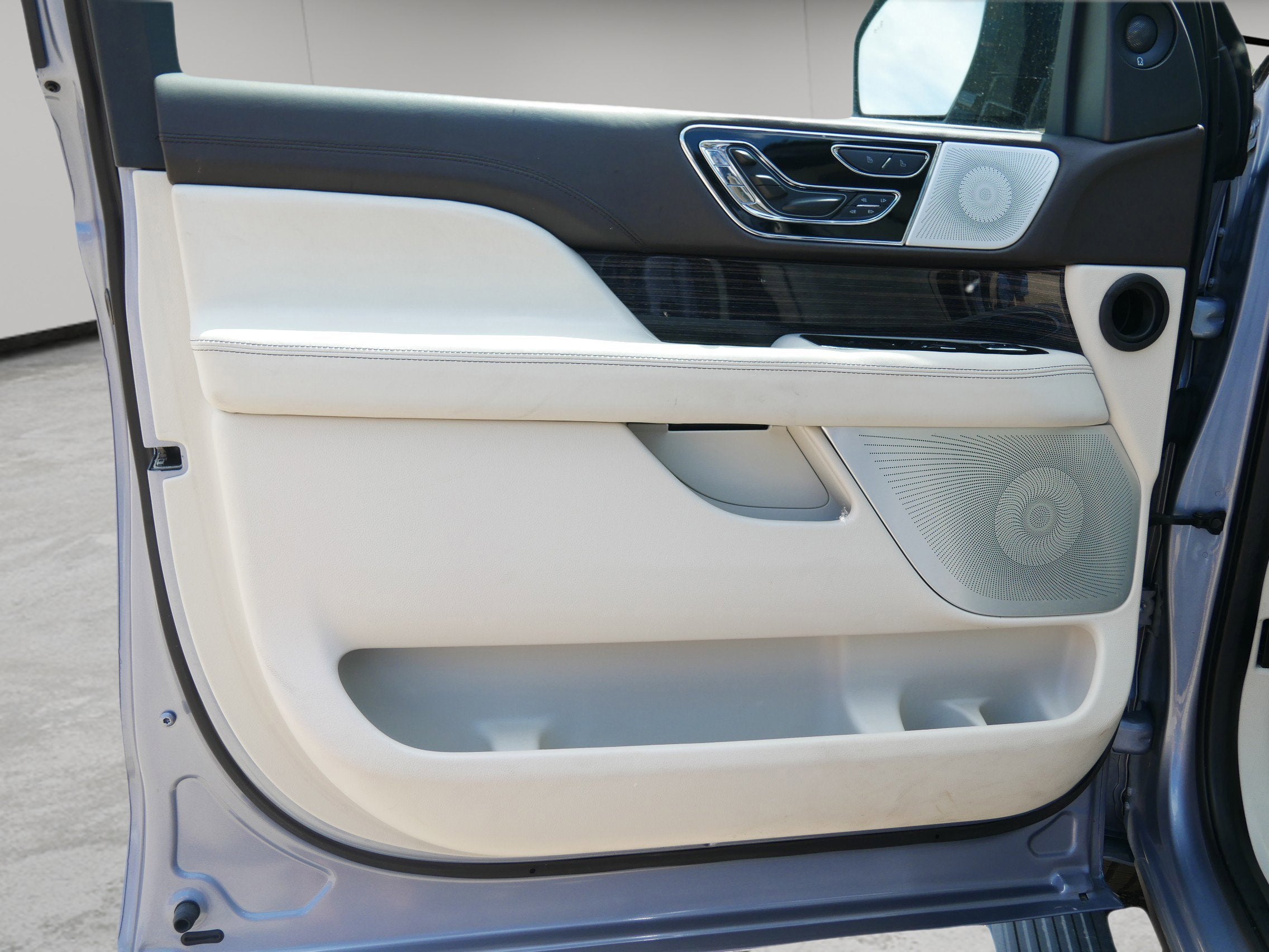 2024 Lincoln Navigator Black Label L