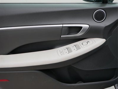 2025 Hyundai Sonata Base