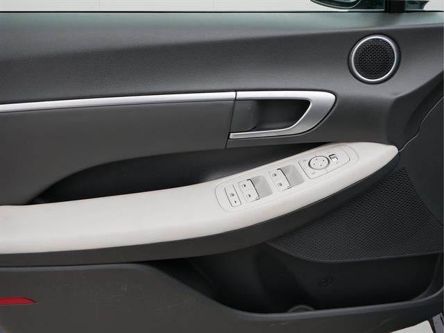 2025 Hyundai Sonata Base