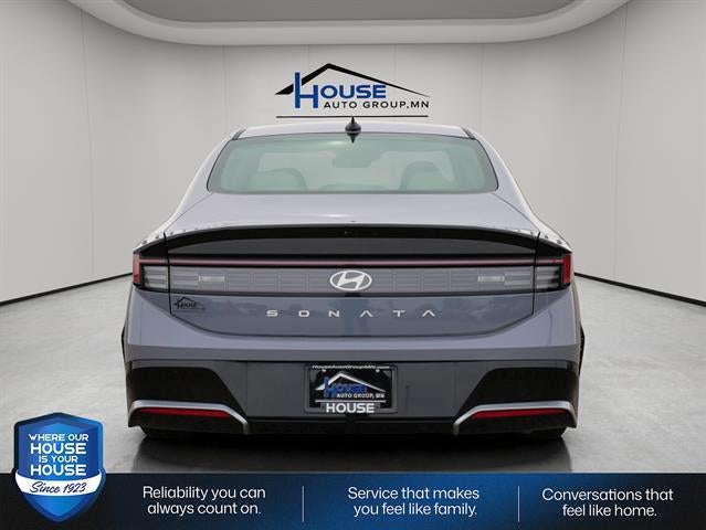 2025 Hyundai Sonata Base