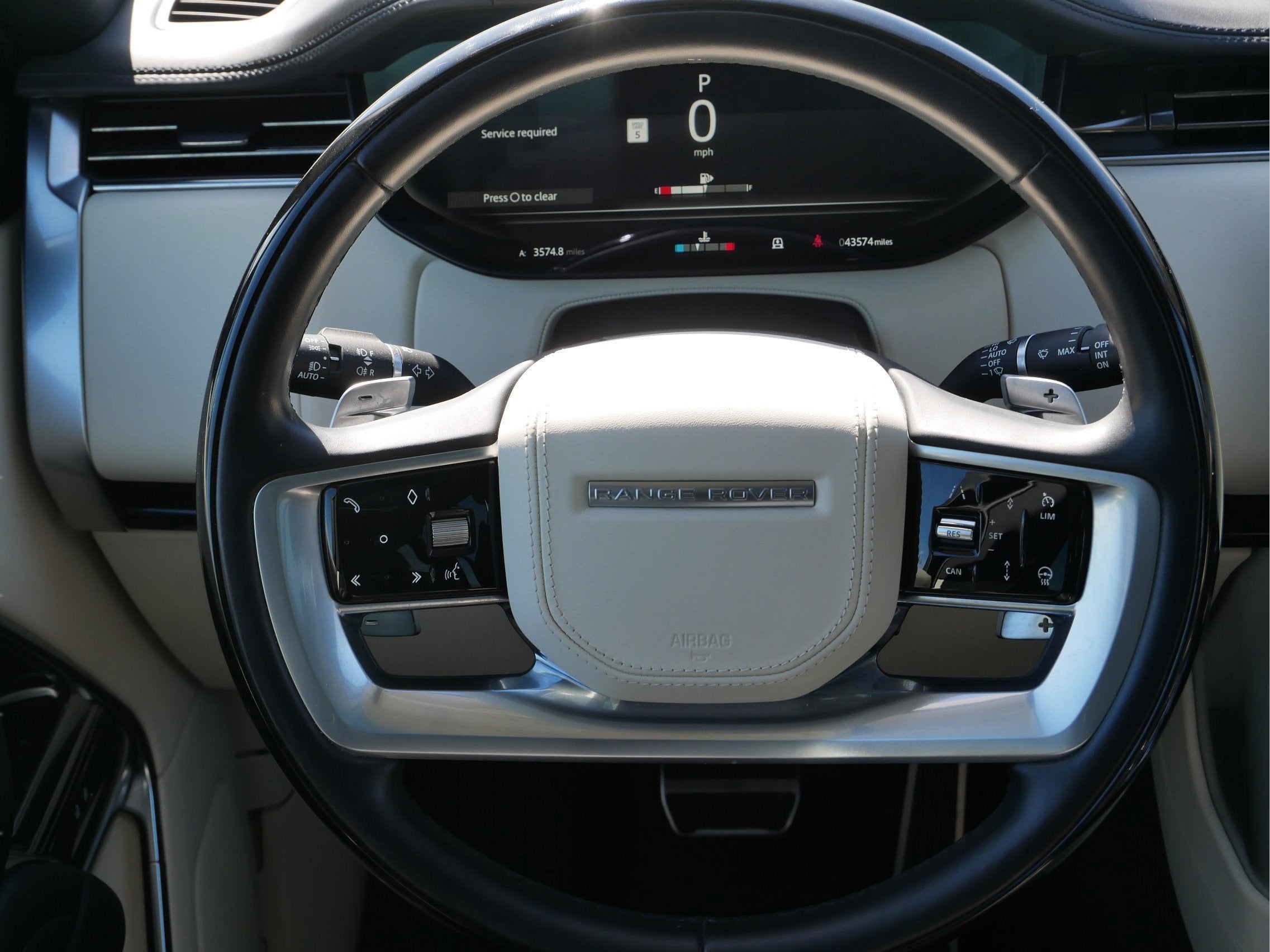 2023 Land Rover Range Rover P530 SE