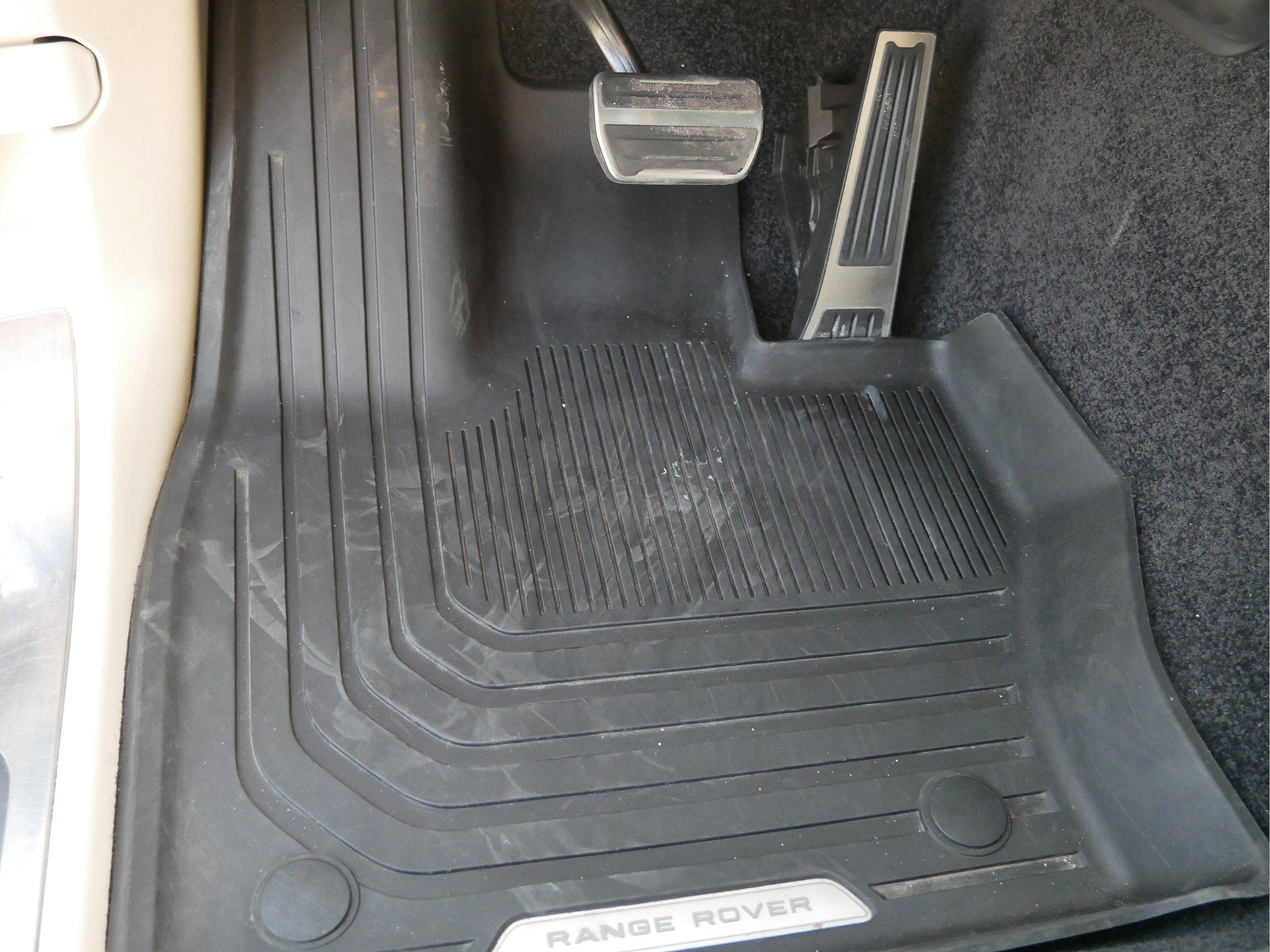 2023 Land Rover Range Rover P530 SE