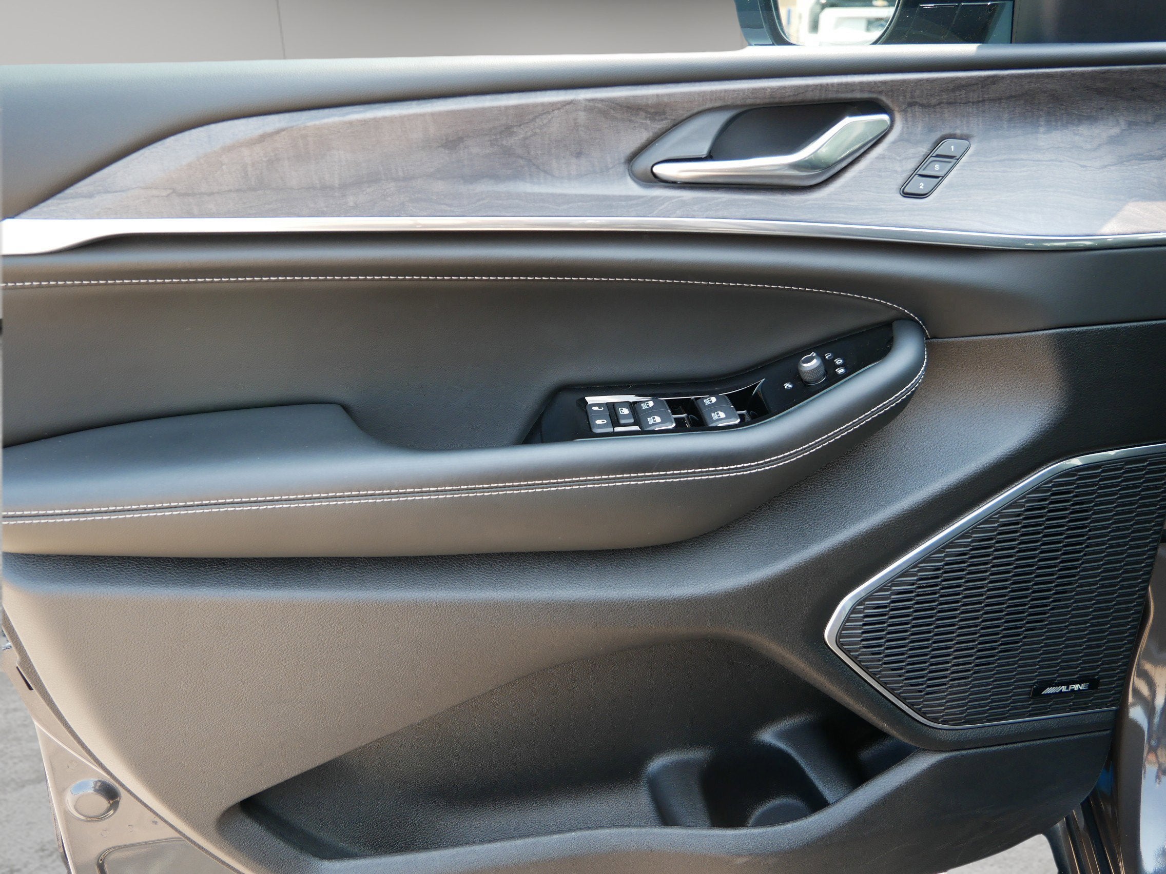 2024 Jeep Grand Cherokee Overland