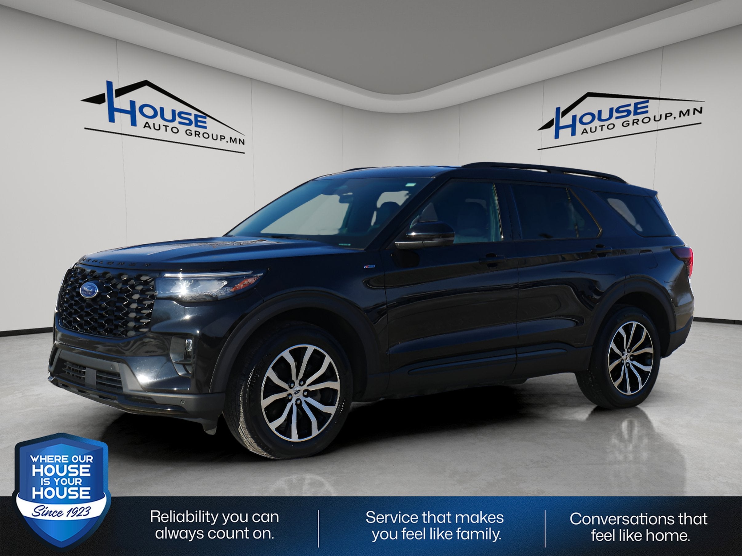 2025 Ford Explorer ST-Line