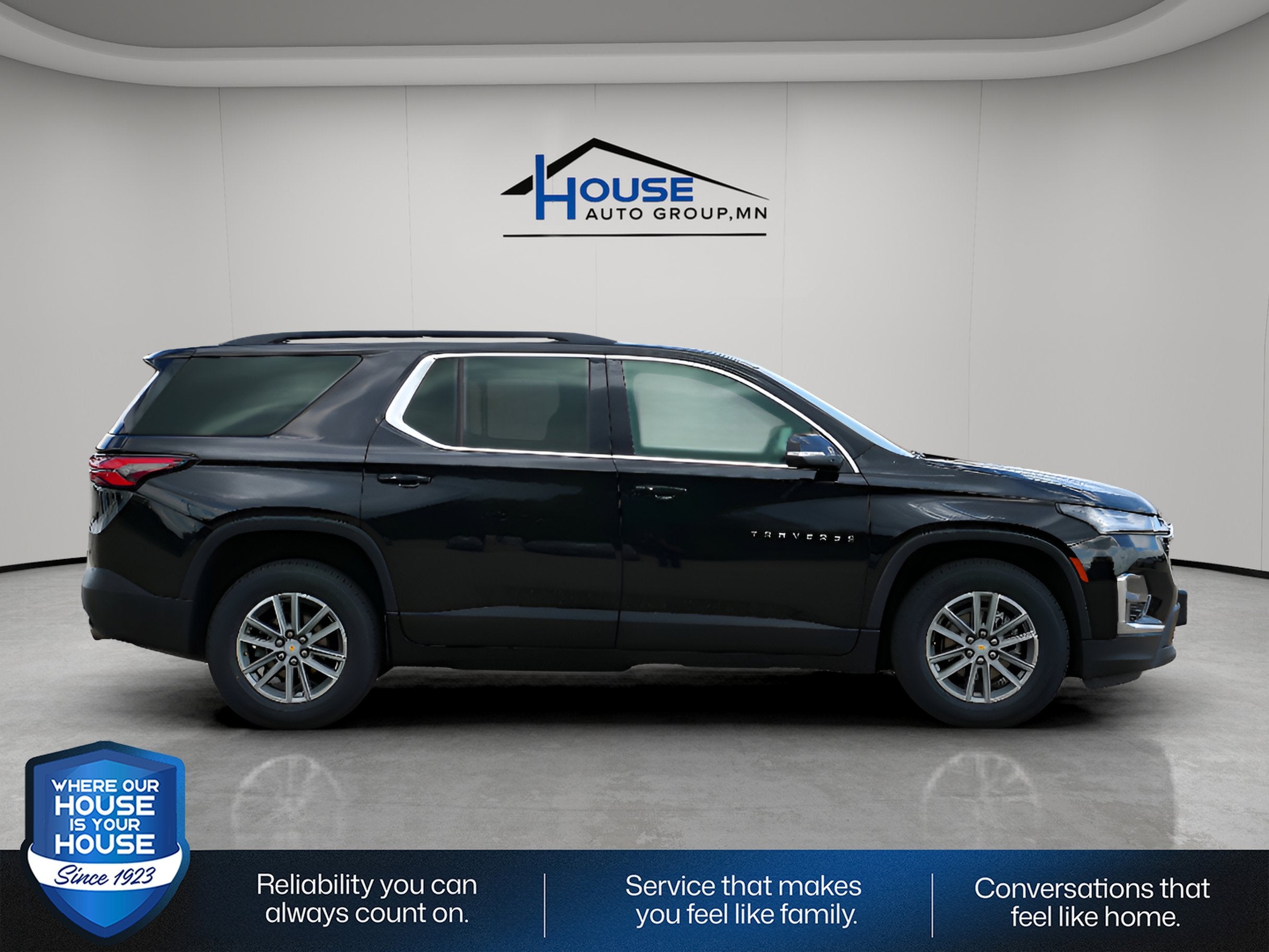 2023 Chevrolet Traverse LT Cloth