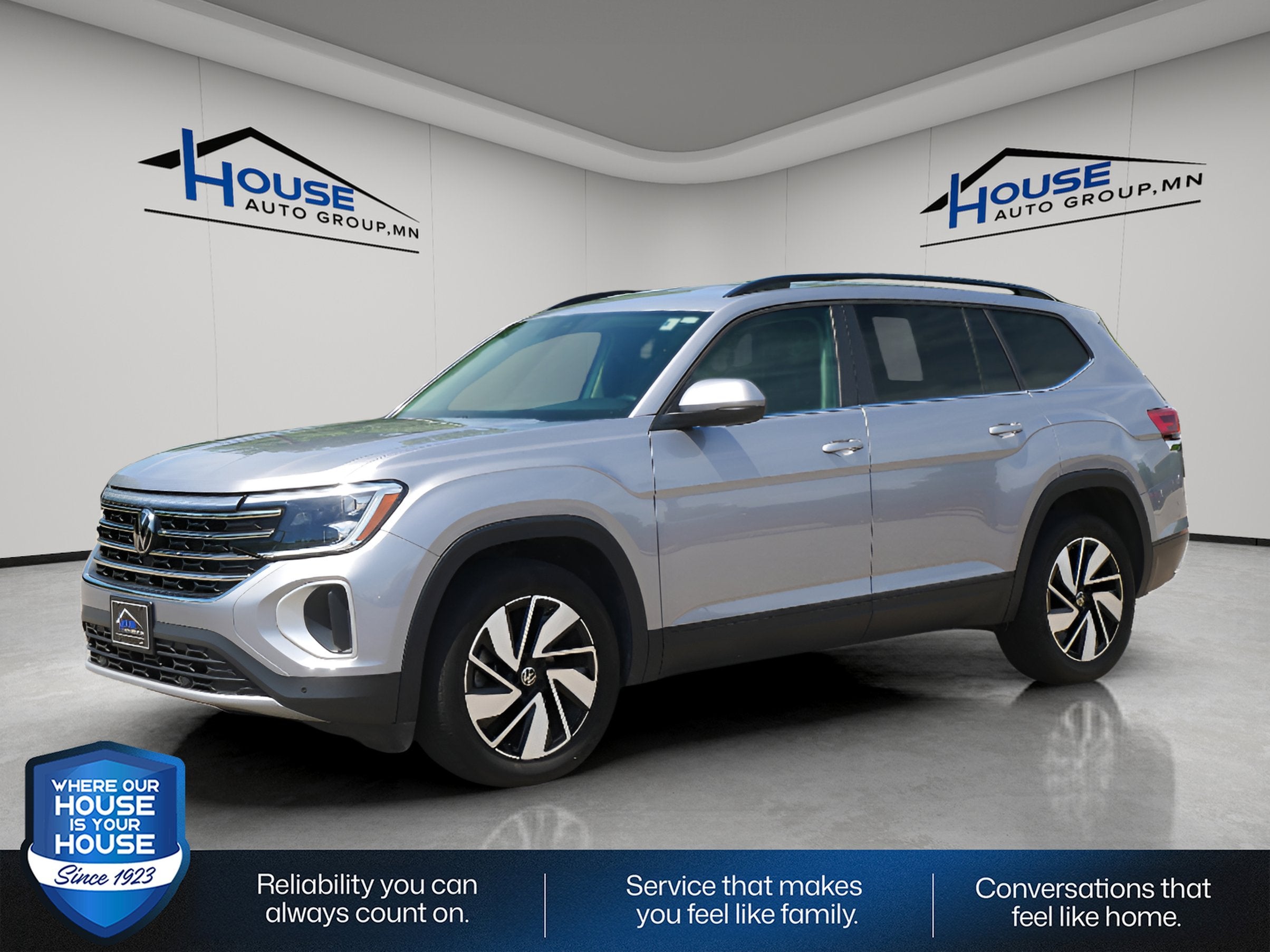 2025 Volkswagen Atlas 2.0T SE w/Technology