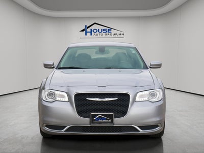 2017 Chrysler 300 Limited